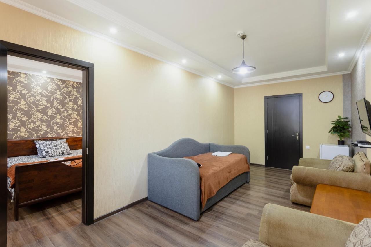 טביליסי Marcos Hotel מראה חיצוני תמונה