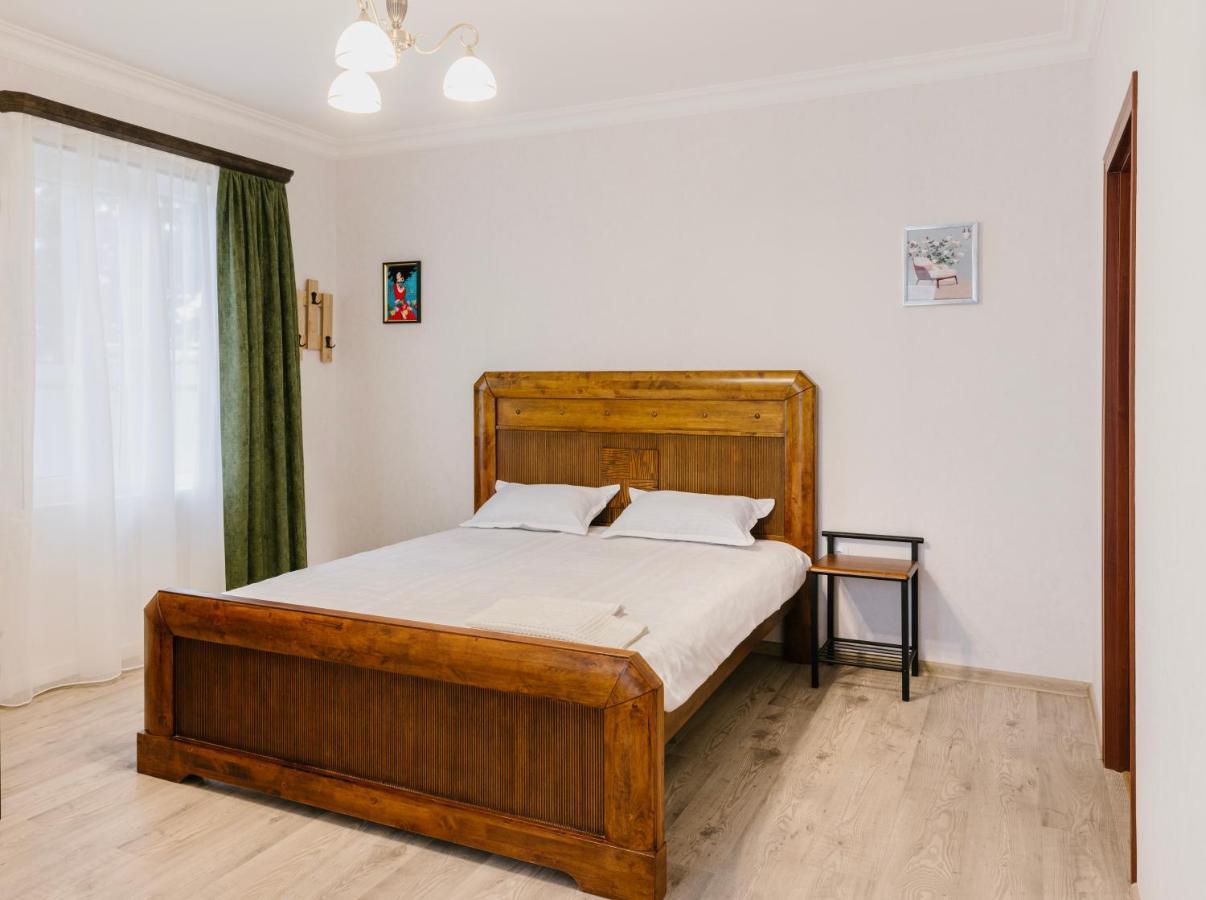 טביליסי Marcos Hotel מראה חיצוני תמונה