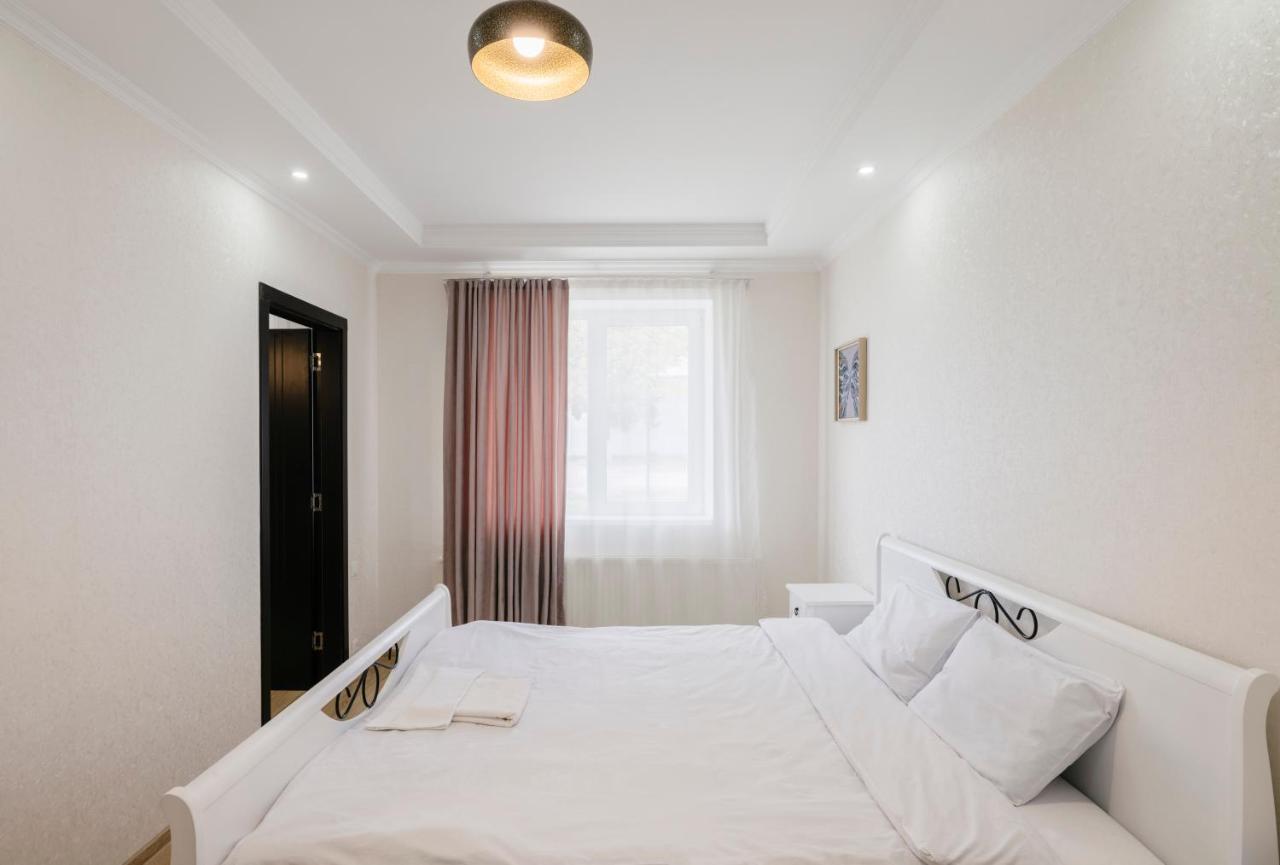 טביליסי Marcos Hotel מראה חיצוני תמונה