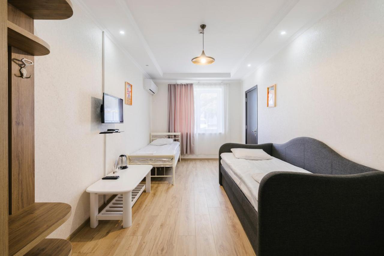 טביליסי Marcos Hotel מראה חיצוני תמונה