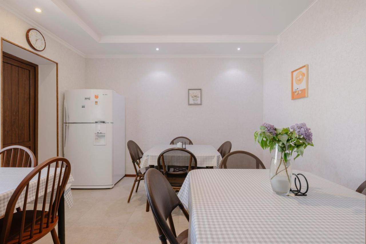 טביליסי Marcos Hotel מראה חיצוני תמונה